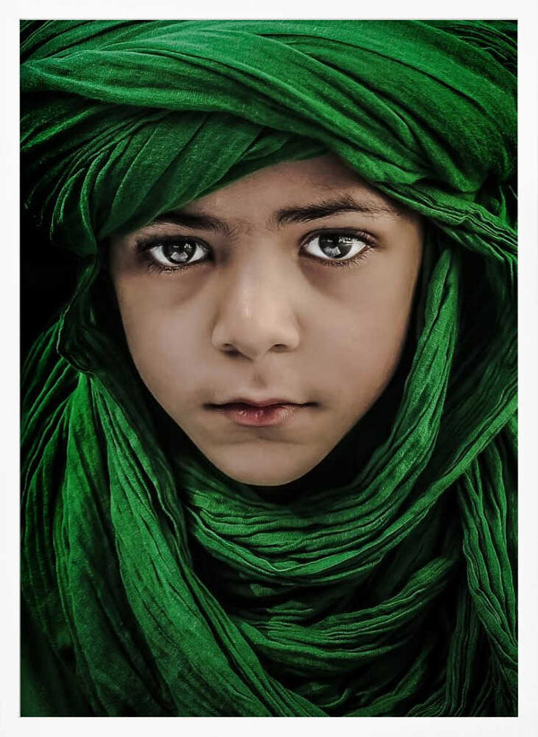 Tablou înramat „Green Boy” de Saeed Dhahi