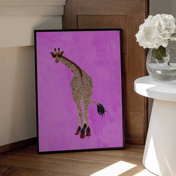 Tablou înramat „Quirky Giraffe wearing shoes” de Sarah Manovski