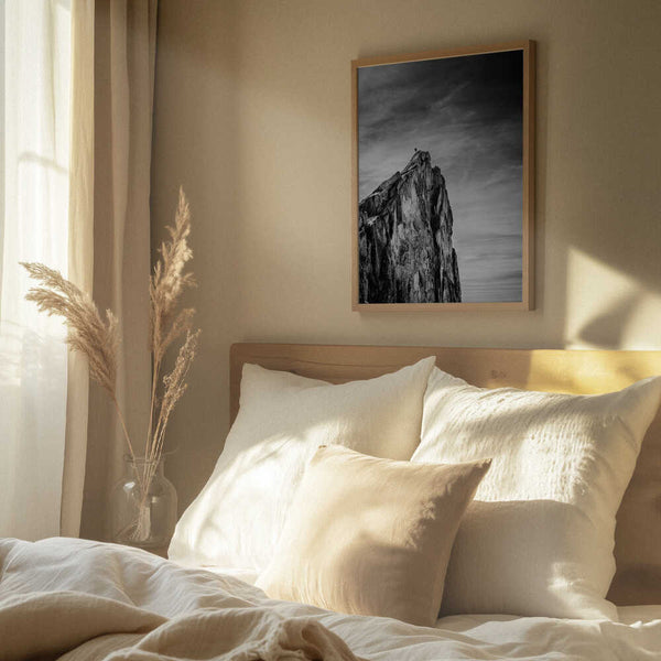 Tablou înramat „Balancing between Earth and Sky” de Thomas Vuillaume