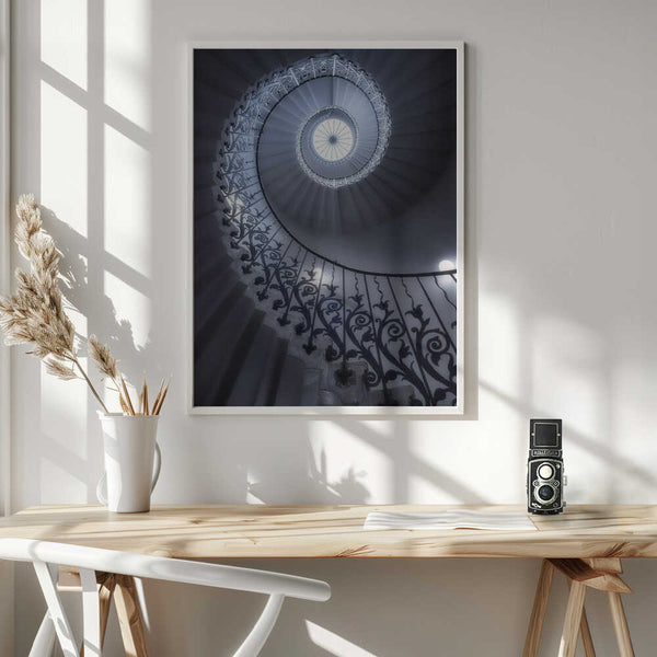 Tablou înramat „Tulip Stairs” de Massimo Cuomo