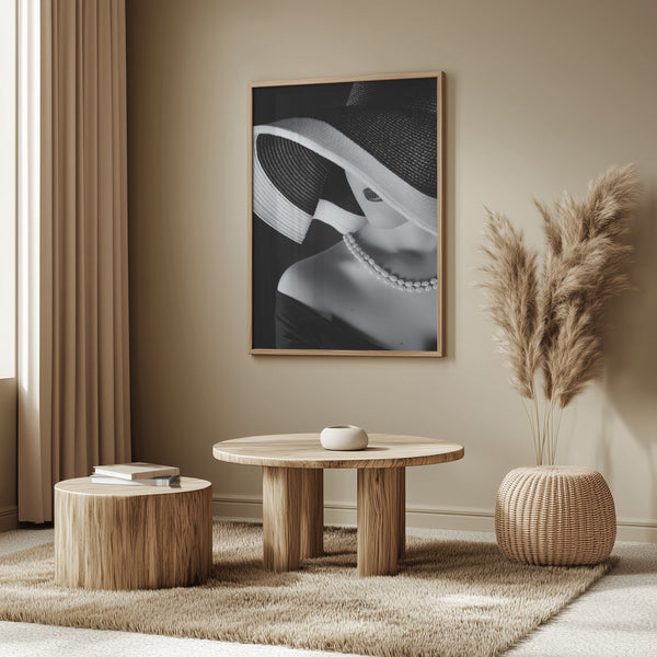 Tablou înramat „Elegance in Shadow” de Ruslan Bolgov