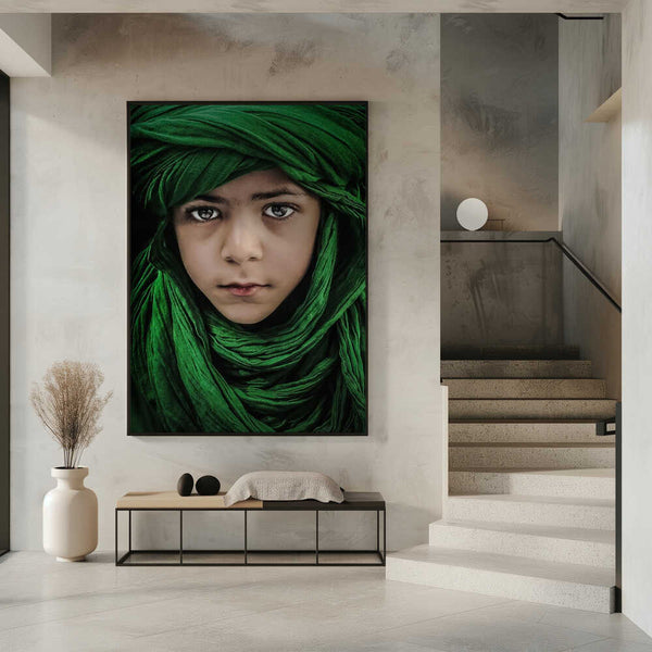 Tablou înramat „Green Boy” de Saeed Dhahi