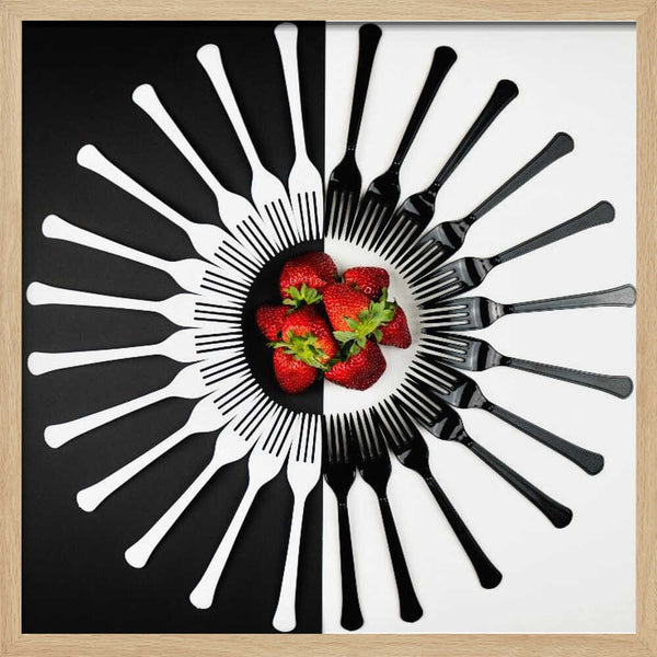 Tablou înramat „Strawberry Designs” de Mike Melnotte