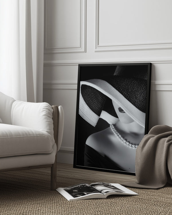 Tablou înramat „Elegance in Shadow” de Ruslan Bolgov