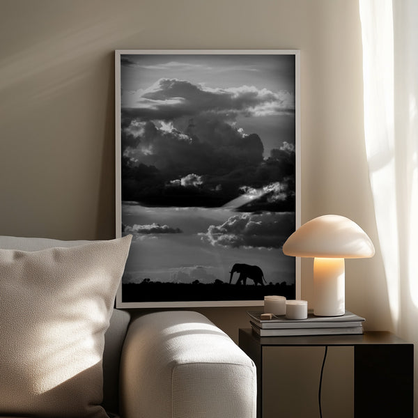 Tablou înramat „He walks under an African Sky” de WildPhotoArt