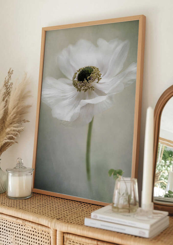 Tablou înramat „Single White” de Jacky Parker