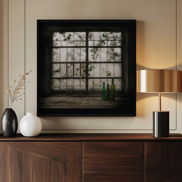 Tablou înramat „Still-Life with glass bottle” de Vito Guarino