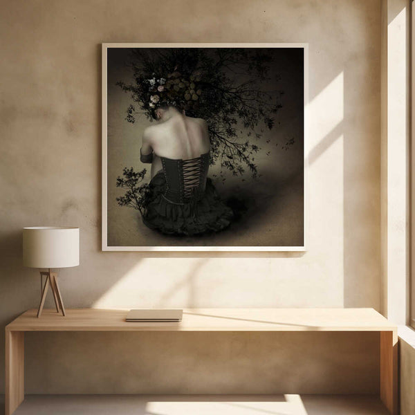 Tablou înramat „Night scented girl” de Kiyo Murakami