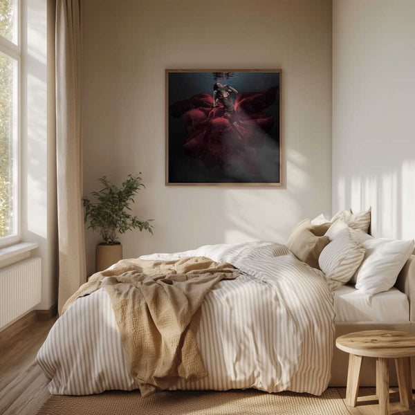 Tablou înramat „The Lady in Red” de Martha Suherman