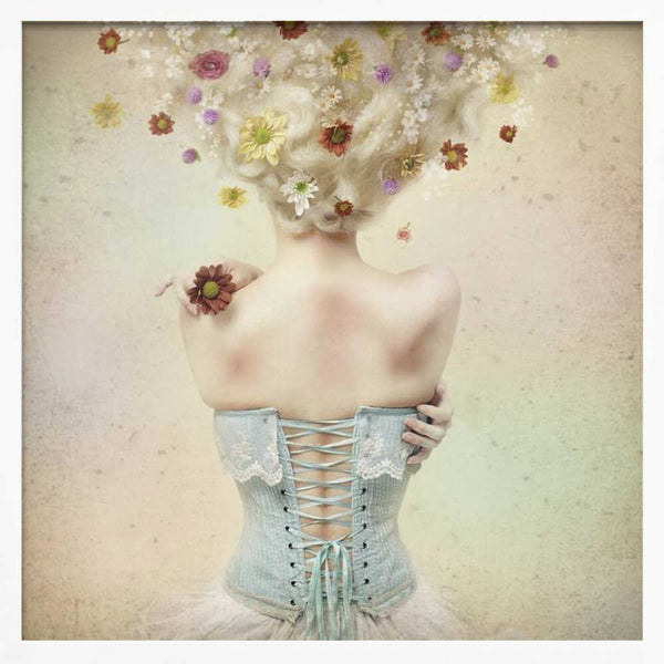 Tablou înramat „Girl of the flower garden” de Kiyo Murakami