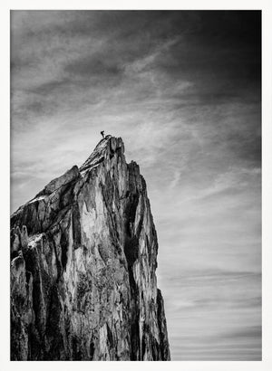 Tablou înramat „Balancing between Earth and Sky” de Thomas Vuillaume