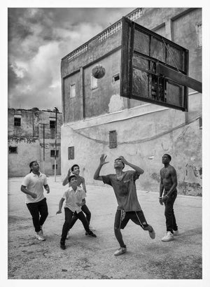 Tablou înramat „Flying Ball” de Andy Bauer