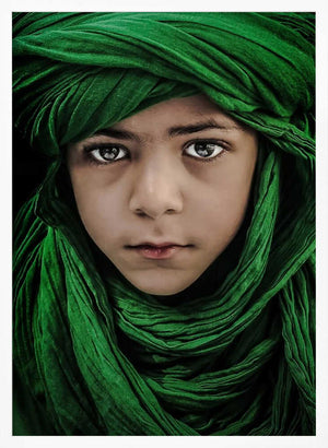 Tablou înramat „Green Boy” de Saeed Dhahi