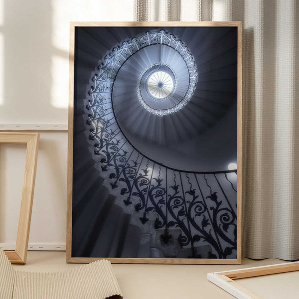 Tablou înramat „Tulip Stairs” de Massimo Cuomo