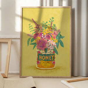 Tablou înramat „Flowers In a vintage Honey Can” de Raissa Oltmanns