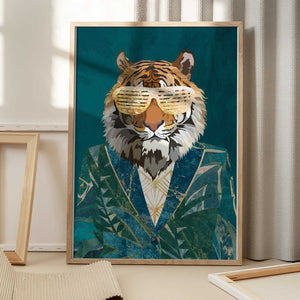 Tablou înramat „Tiger Jungle Jacket 2” de Sarah Manovski