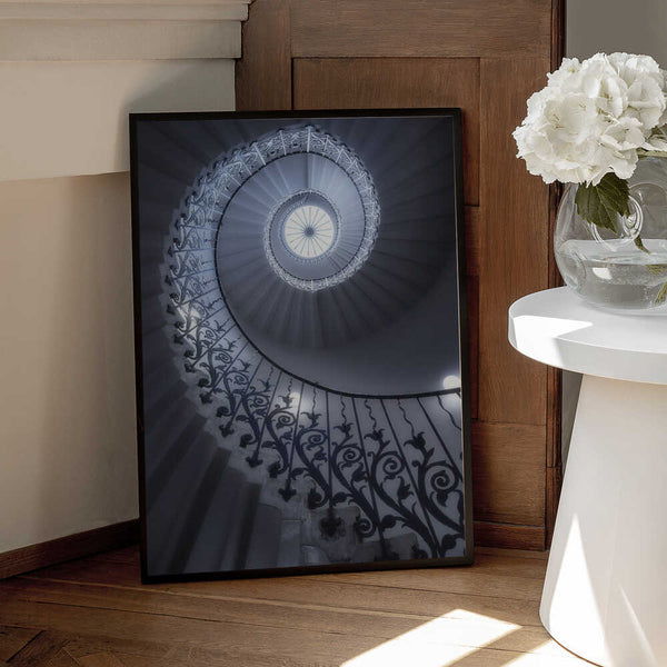 Tablou înramat „Tulip Stairs” de Massimo Cuomo