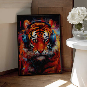 Tablou înramat „Tiger With Headphones animal” de Justyna Jaszke