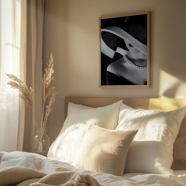 Tablou înramat „Elegance in Shadow” de Ruslan Bolgov