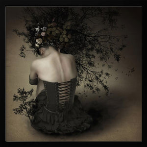 Tablou înramat „Night scented girl” de Kiyo Murakami