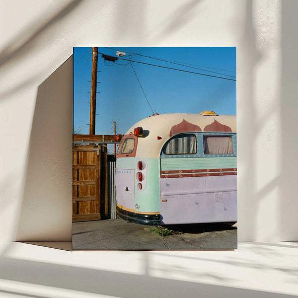 Tablou canvas „Joshua Tree Bus” de Bethany Young