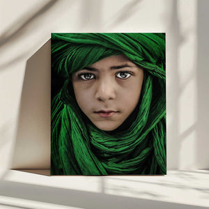 Tablou canvas „Green Boy” de Saeed Dhahi