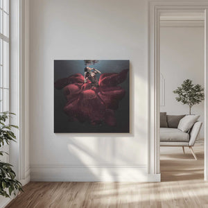 Tablou canvas „The Lady in Red” de Martha Suherman