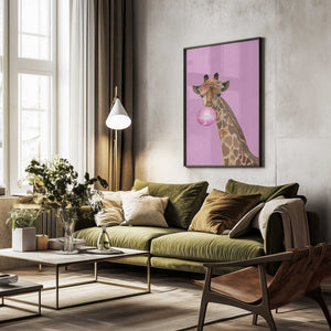 Tablou înramat „Giraffe pink bubblegum” de Sarah Manovski