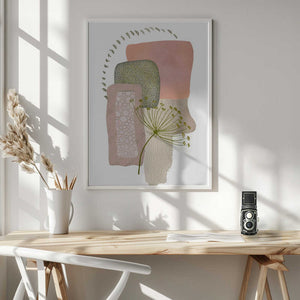 Tablou înramat „Delicate Pink and Green-1” de Sally Ann Moss