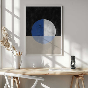 Tablou înramat „Isected Circle with Blue and White Quadrants” de Elena Ristova