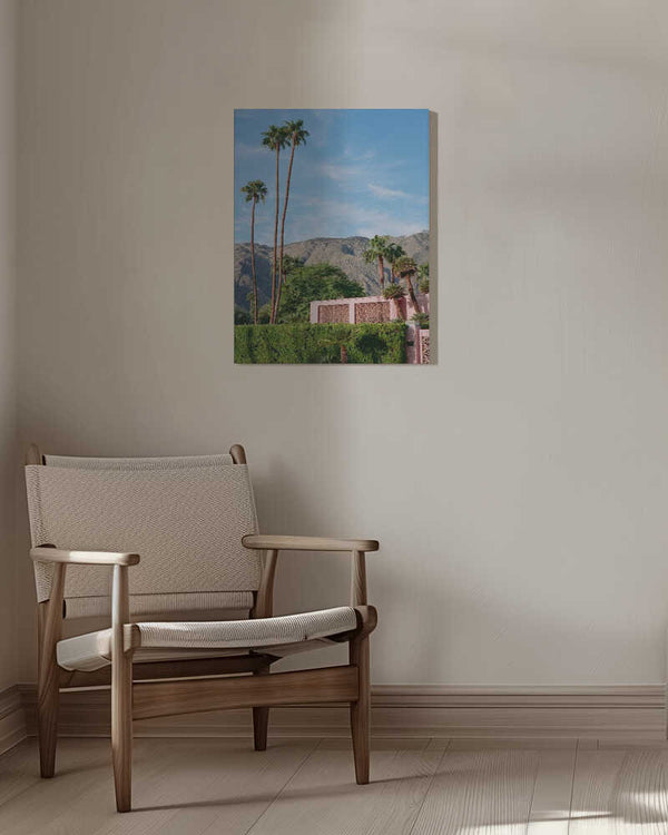 Tablou canvas „Palm Springs Pink House” de Bethany Young