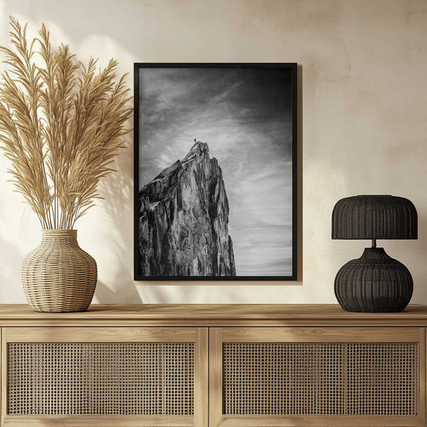 Tablou înramat „Balancing between Earth and Sky” de Thomas Vuillaume