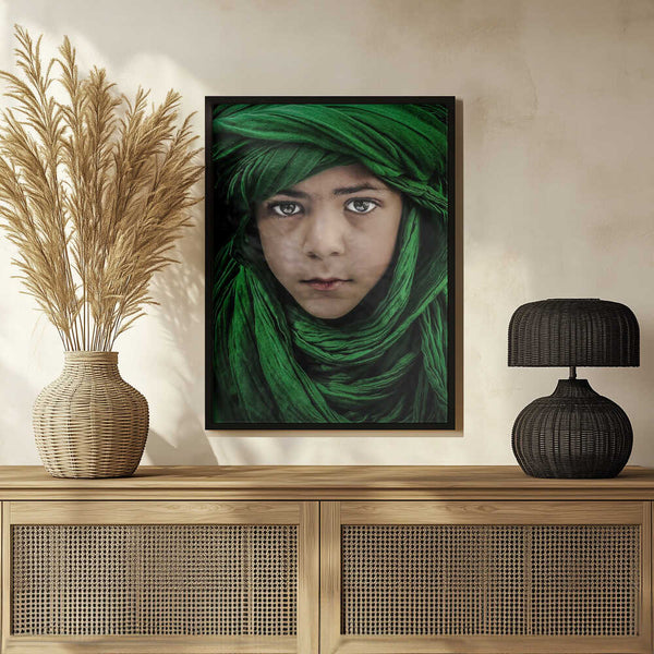 Tablou înramat „Green Boy” de Saeed Dhahi