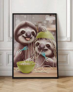 Tablou înramat „YOUNG SLOTH EATING SPAGETTI” de Adam Lawless