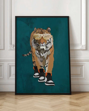 Tablou înramat „Tiger prowling in high top sneakers” de Sarah Manovski