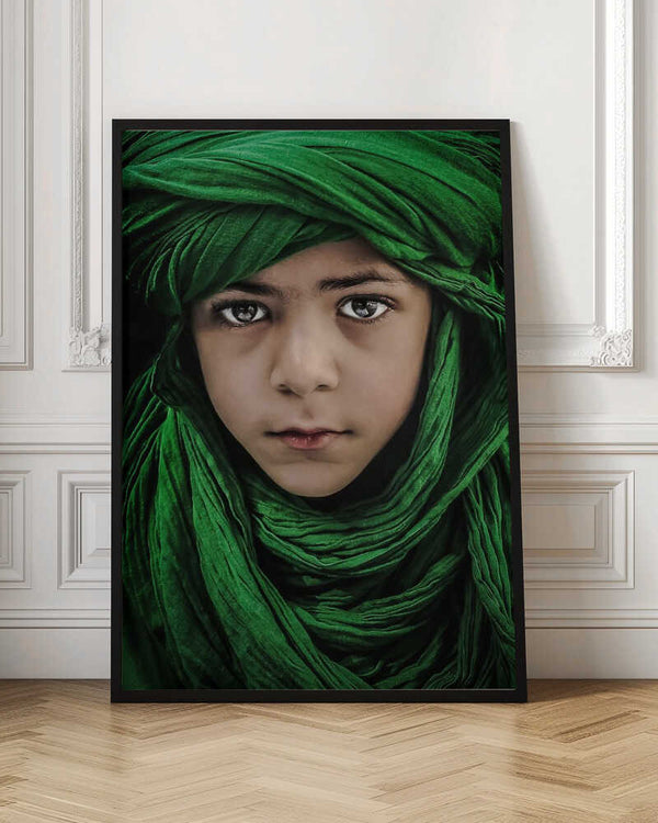 Tablou înramat „Green Boy” de Saeed Dhahi