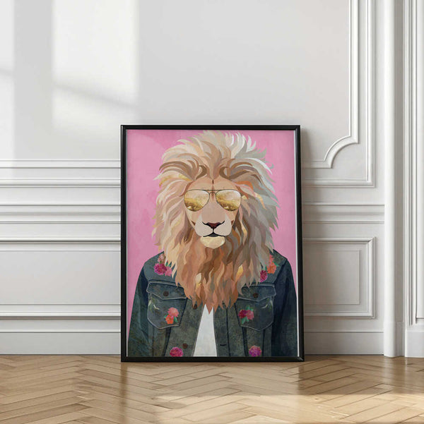 Tablou înramat „Golden fashion lion 1” de Sarah Manovski