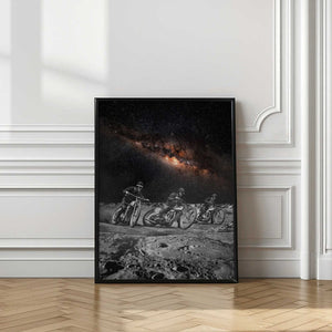 Tablou înramat „Motorcyclists Racing” de Dominik Przerwa