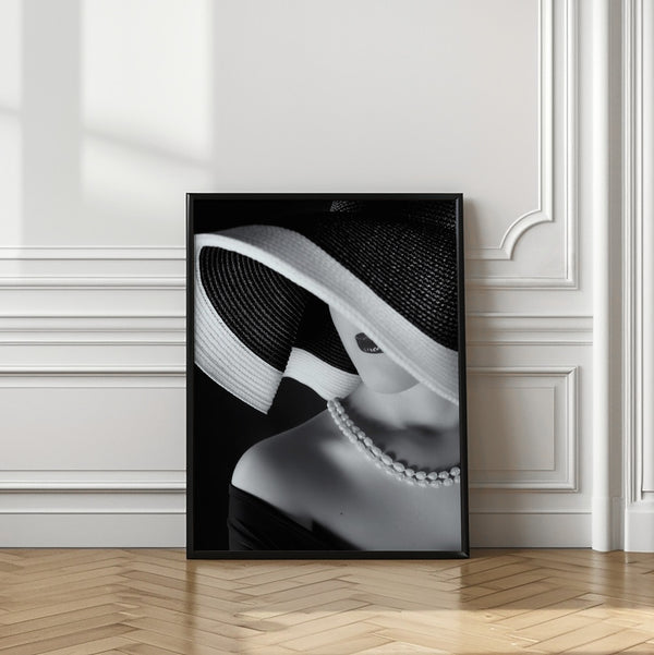 Tablou înramat „Elegance in Shadow” de Ruslan Bolgov