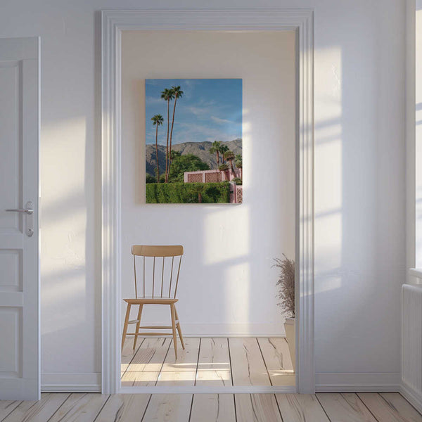 Tablou canvas „Palm Springs Pink House” de Bethany Young