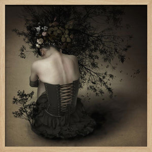 Tablou înramat „Night scented girl” de Kiyo Murakami