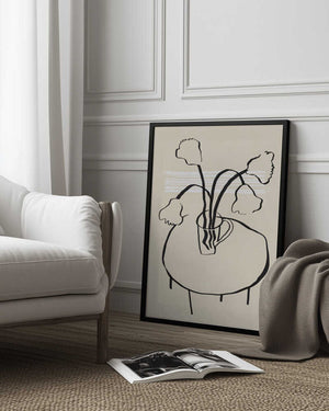 Tablou înramat „Flower decor on a round table” de Little Dean