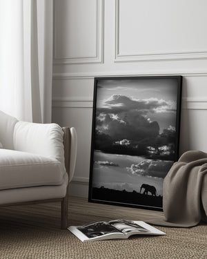 Tablou înramat „He walks under an African Sky” de WildPhotoArt