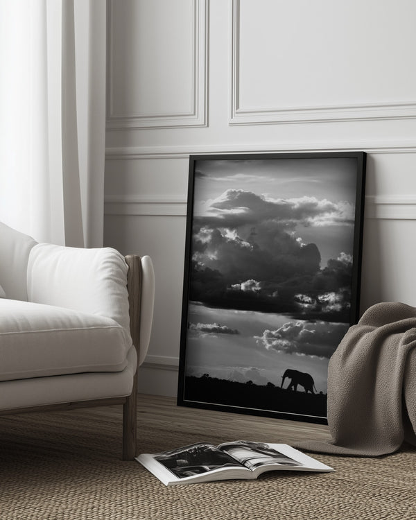 Tablou înramat „He walks under an African Sky” de WildPhotoArt