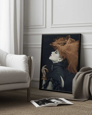 Tablou înramat „Imperious Lady” de Yudhistira Yogasara