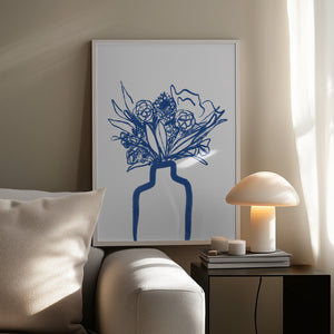 Tablou înramat „Blue Vase Bouquet” de Athene Fritsch