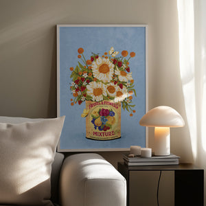 Tablou înramat „Flowers In a Vintage Tea Can” de Raissa Oltmanns