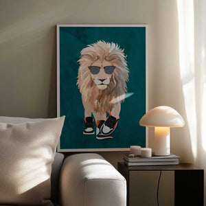 Tablou înramat „Lion prowling in high top sneakers” de Sarah Manovski