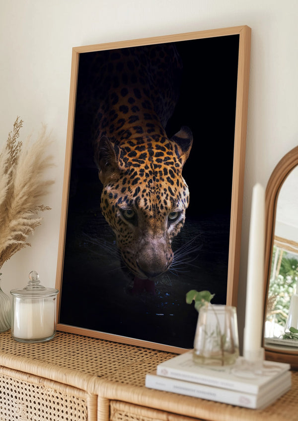 Tablou înramat „Drinking” de Antonyus Bunjamin (Abe)