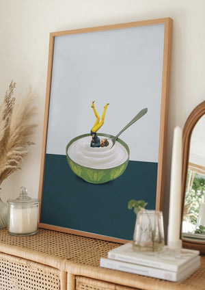 Tablou înramat „Yoga in my yogurt” de Maarten Léon